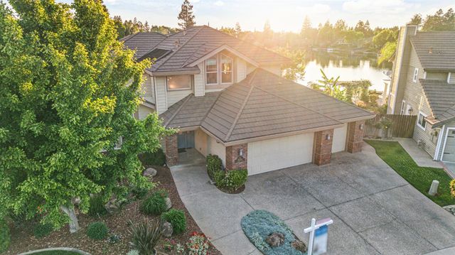 6104 Doubloon Ct, Elk Grove, CA 95758