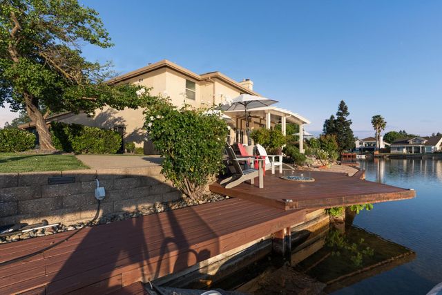 6104 Doubloon Ct, Elk Grove, CA 95758