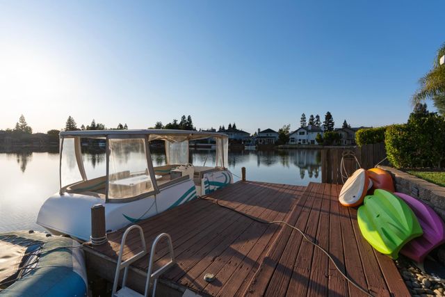 6104 Doubloon Ct, Elk Grove, CA 95758