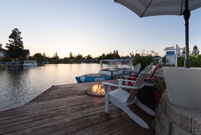 6104 Doubloon Ct, Elk Grove, CA 95758