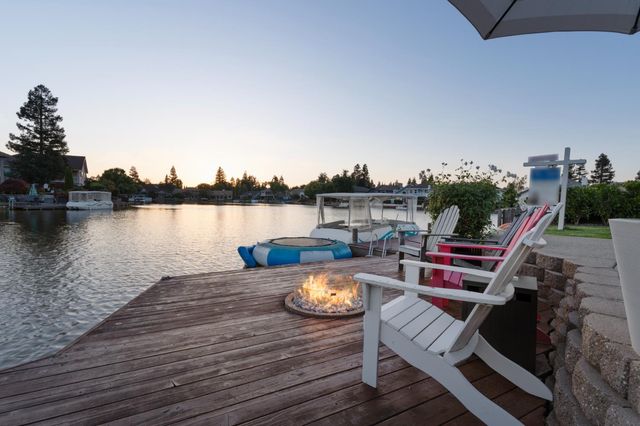 6104 Doubloon Ct, Elk Grove, CA 95758