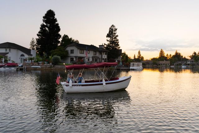 6104 Doubloon Ct, Elk Grove, CA 95758