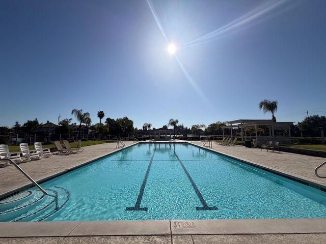 6104 Doubloon Ct, Elk Grove, CA 95758
