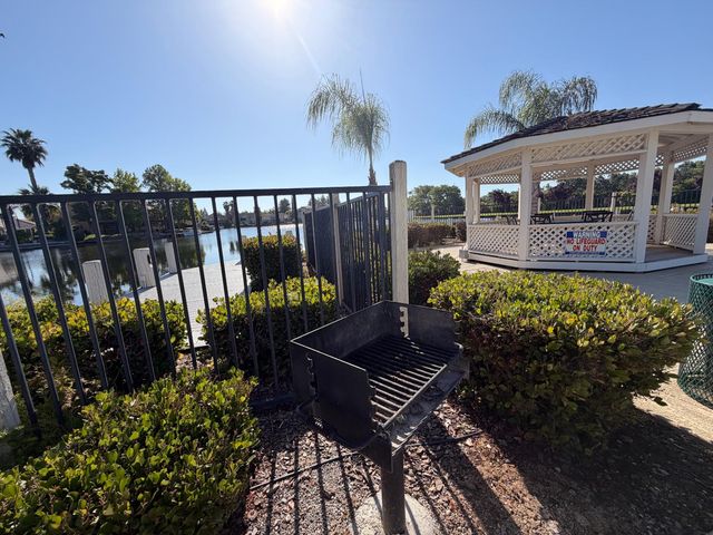 6104 Doubloon Ct, Elk Grove, CA 95758