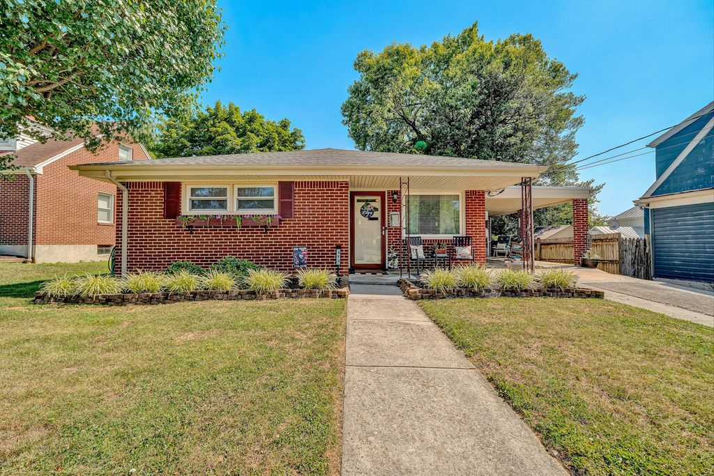 313 E Madison AVE, Vinton, VA 24179