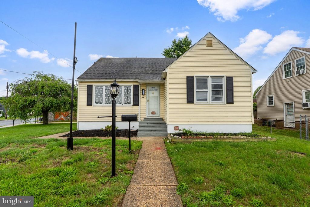 69 UNION ST, Pennsville, NJ 08070
