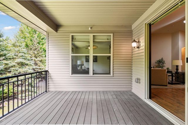 8627 Lake Riley Drive, Chanhassen, MN 55317