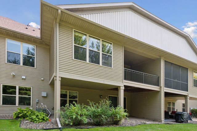 8627 Lake Riley Drive, Chanhassen, MN 55317