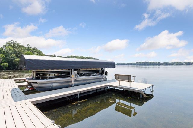 8627 Lake Riley Drive, Chanhassen, MN 55317