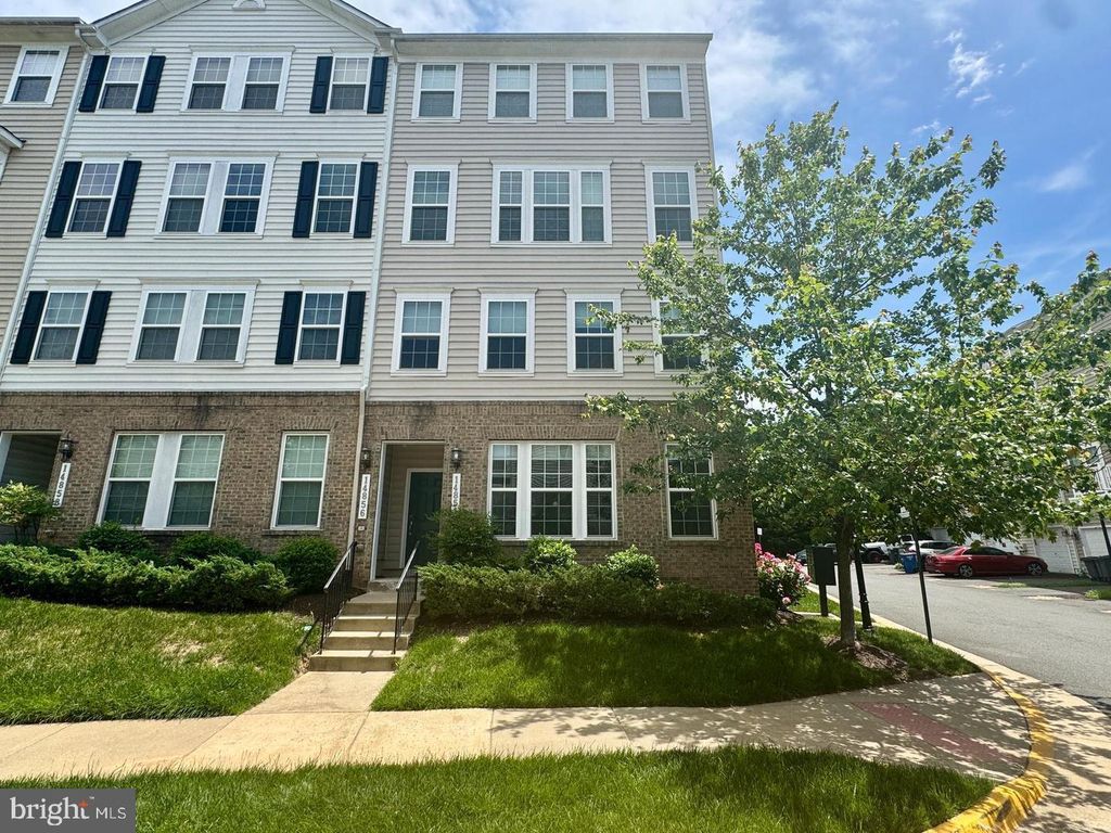 14854 MASON CREEK CIR, Woodbridge, VA 22191