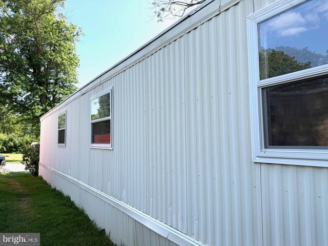 408 LAUREN LN, Coatesville, PA 19320