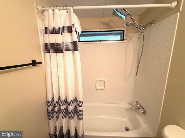 408 LAUREN LN, Coatesville, PA 19320