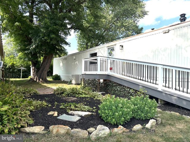 408 LAUREN LN, Coatesville, PA 19320