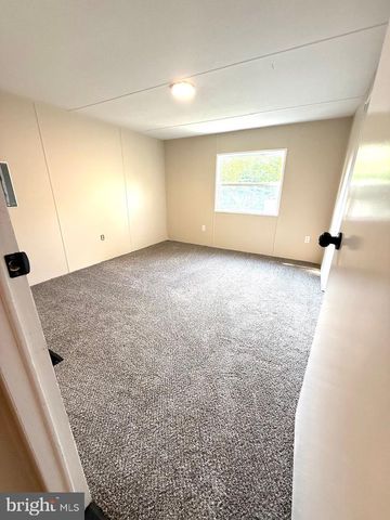 408 LAUREN LN, Coatesville, PA 19320