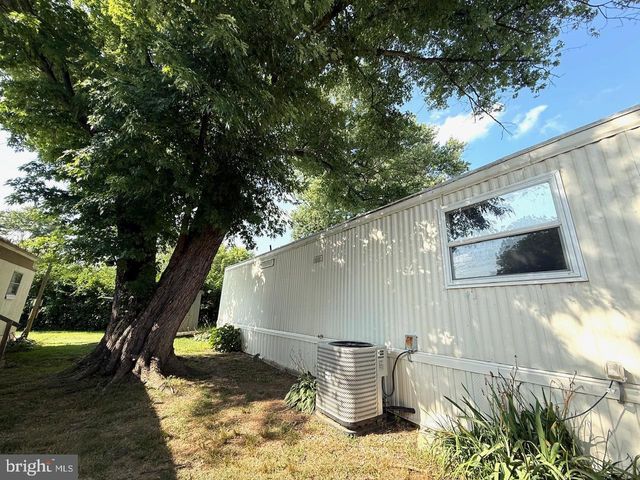 408 LAUREN LN, Coatesville, PA 19320