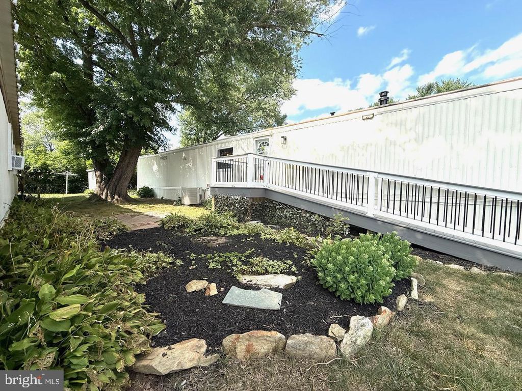 408 LAUREN LN, Coatesville, PA 19320