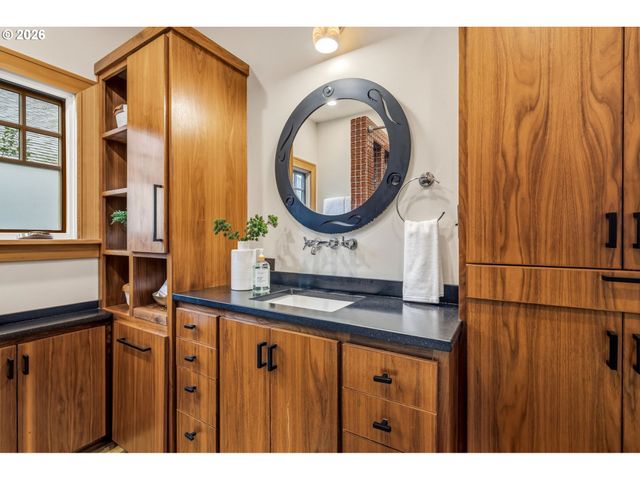 2223 Ne 43RD Ave, Portland, OR 97213