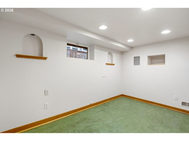 2223 Ne 43RD Ave, Portland, OR 97213