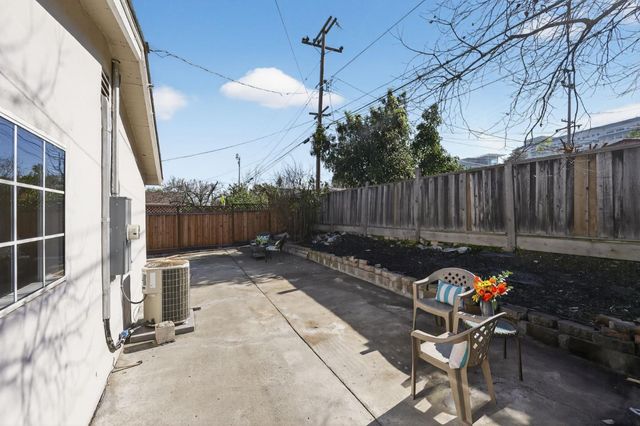 240 Santa Rosa Drive, San Jose, CA 95111
