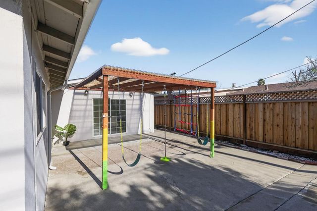 240 Santa Rosa Drive, San Jose, CA 95111