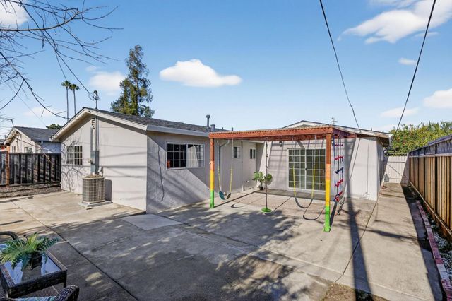 240 Santa Rosa Drive, San Jose, CA 95111