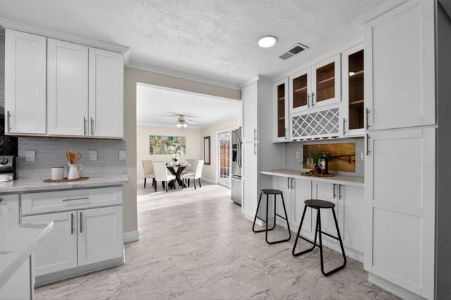 240 Santa Rosa Drive, San Jose, CA 95111