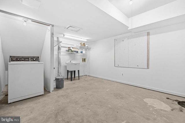 7118 COUNTER PL, Burke, VA 22015