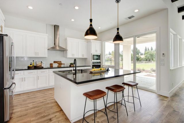 7400 Mamba Ct, Rancho Murieta, CA 95683