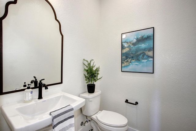 7400 Mamba Ct, Rancho Murieta, CA 95683