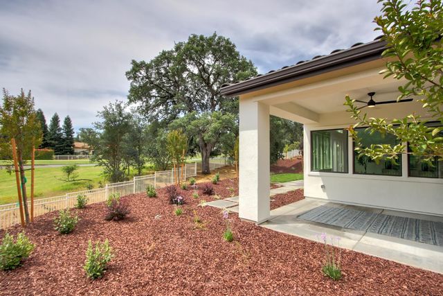 7400 Mamba Ct, Rancho Murieta, CA 95683