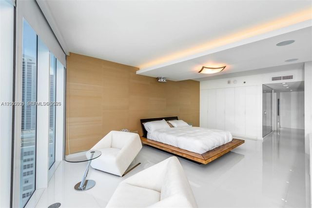 2711 S Ocean Dr 2304, Hollywood, FL 33019