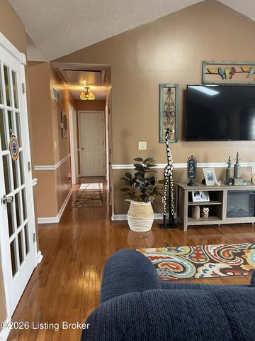 7901 Jennifer Ridge Pl, Louisville, KY 40258