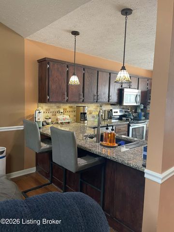 7901 Jennifer Ridge Pl, Louisville, KY 40258