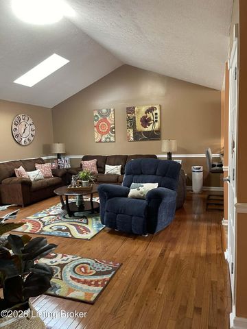 7901 Jennifer Ridge Pl, Louisville, KY 40258