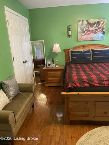 7901 Jennifer Ridge Pl, Louisville, KY 40258