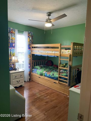 7901 Jennifer Ridge Pl, Louisville, KY 40258