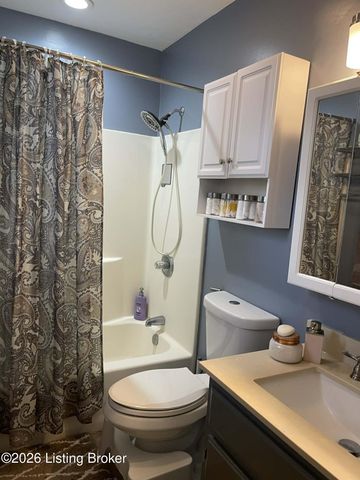 7901 Jennifer Ridge Pl, Louisville, KY 40258