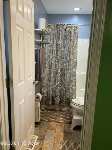 7901 Jennifer Ridge Pl, Louisville, KY 40258