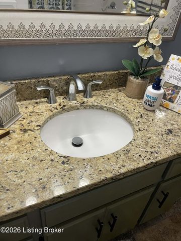 7901 Jennifer Ridge Pl, Louisville, KY 40258