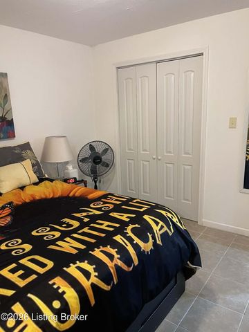 7901 Jennifer Ridge Pl, Louisville, KY 40258