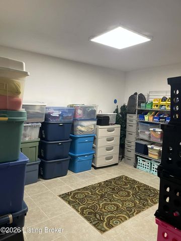 7901 Jennifer Ridge Pl, Louisville, KY 40258