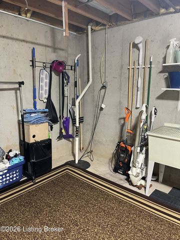 7901 Jennifer Ridge Pl, Louisville, KY 40258