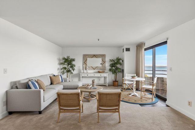 376 Ocean Ave 706, Revere, MA 02151