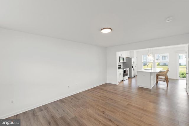 33 SCRUB PINE CT, Bunker Hill, WV 25413
