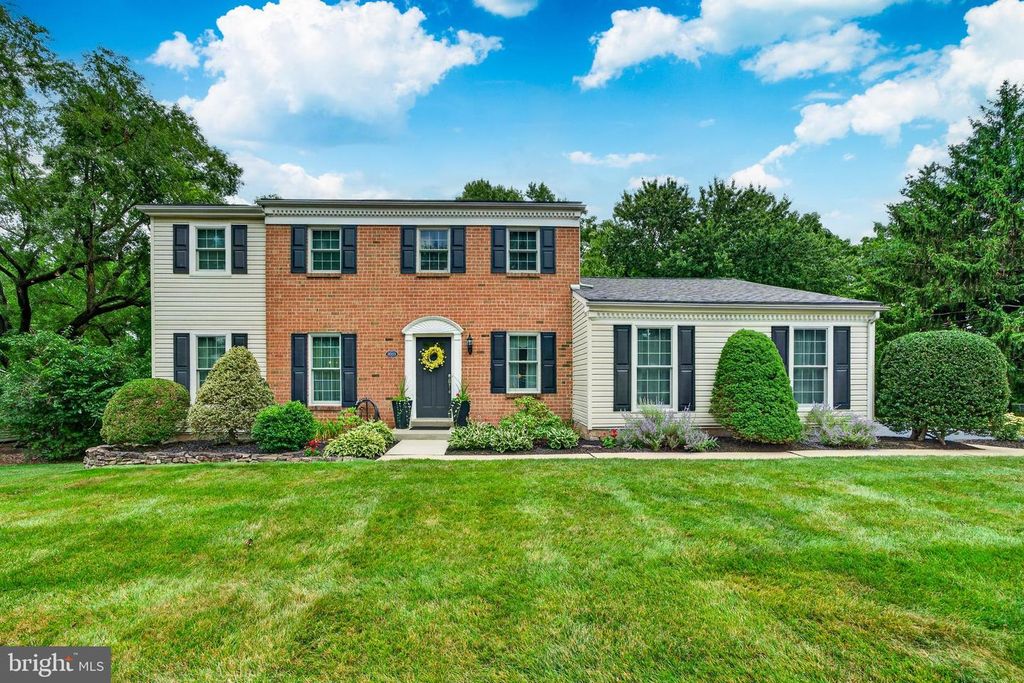 2035 CREEK WAY, LANSDALE, PA 19446 — exterior