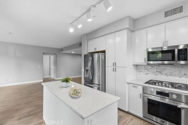 8275 Station Village Lane 3201, San Diego, CA 92108