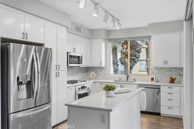 8275 Station Village Lane 3201, San Diego, CA 92108