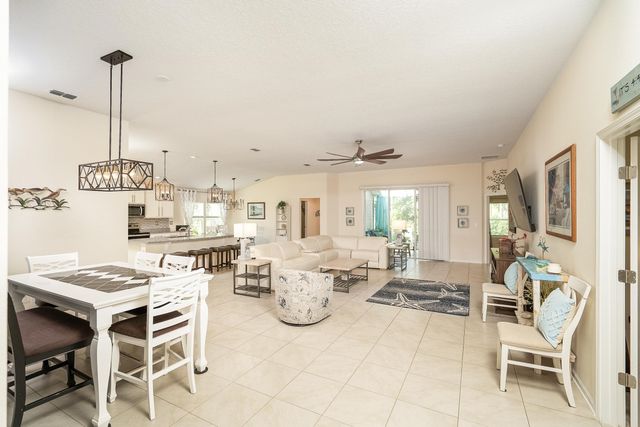 93 Rivertown Rd, Palm Coast, FL 32137