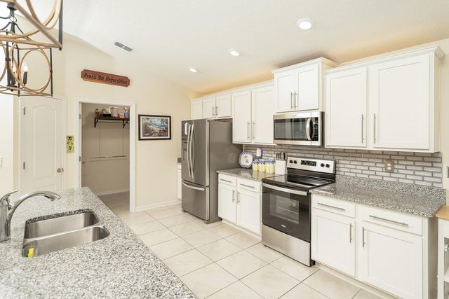 93 Rivertown Rd, Palm Coast, FL 32137