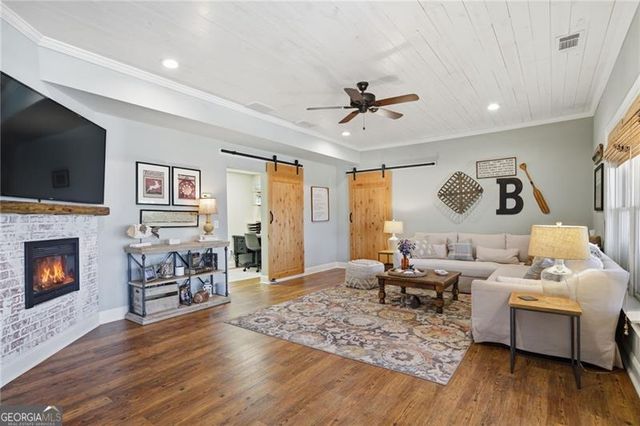 7585 Yacht Club Drive, Cumming, GA 30041